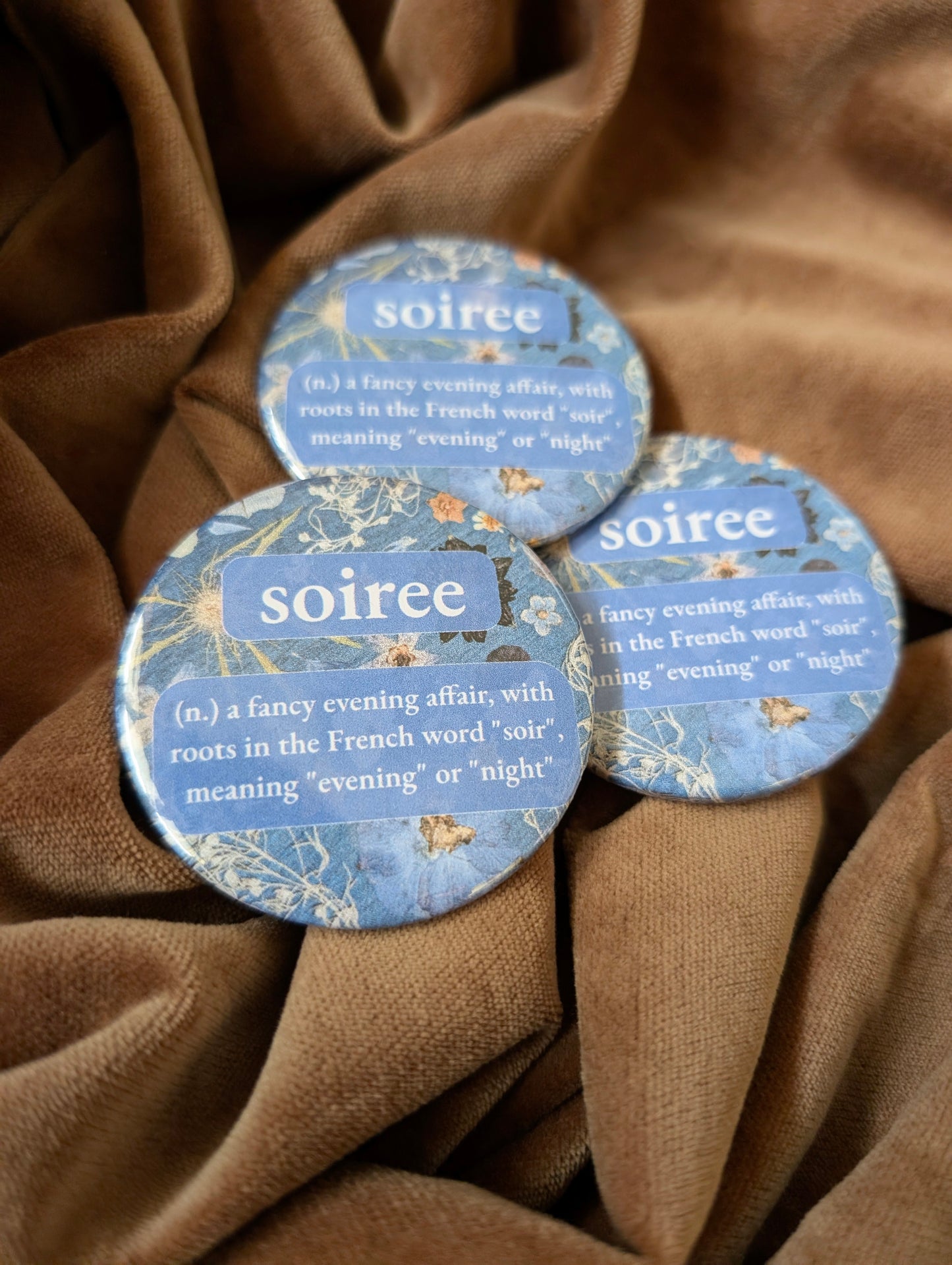 Soiree Button