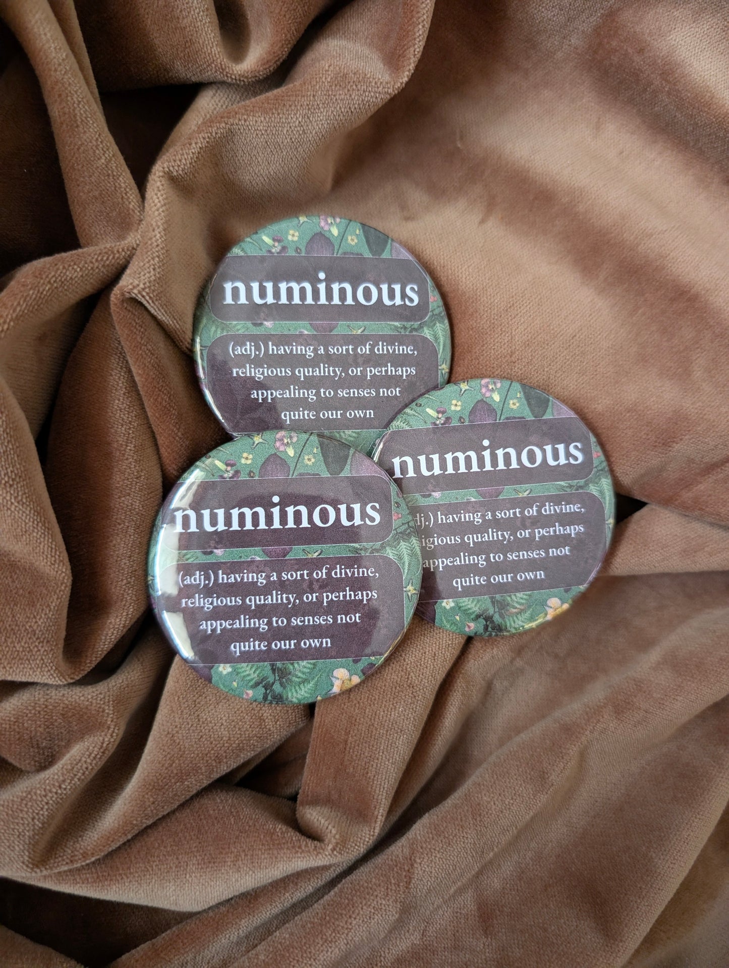 Numinous Button