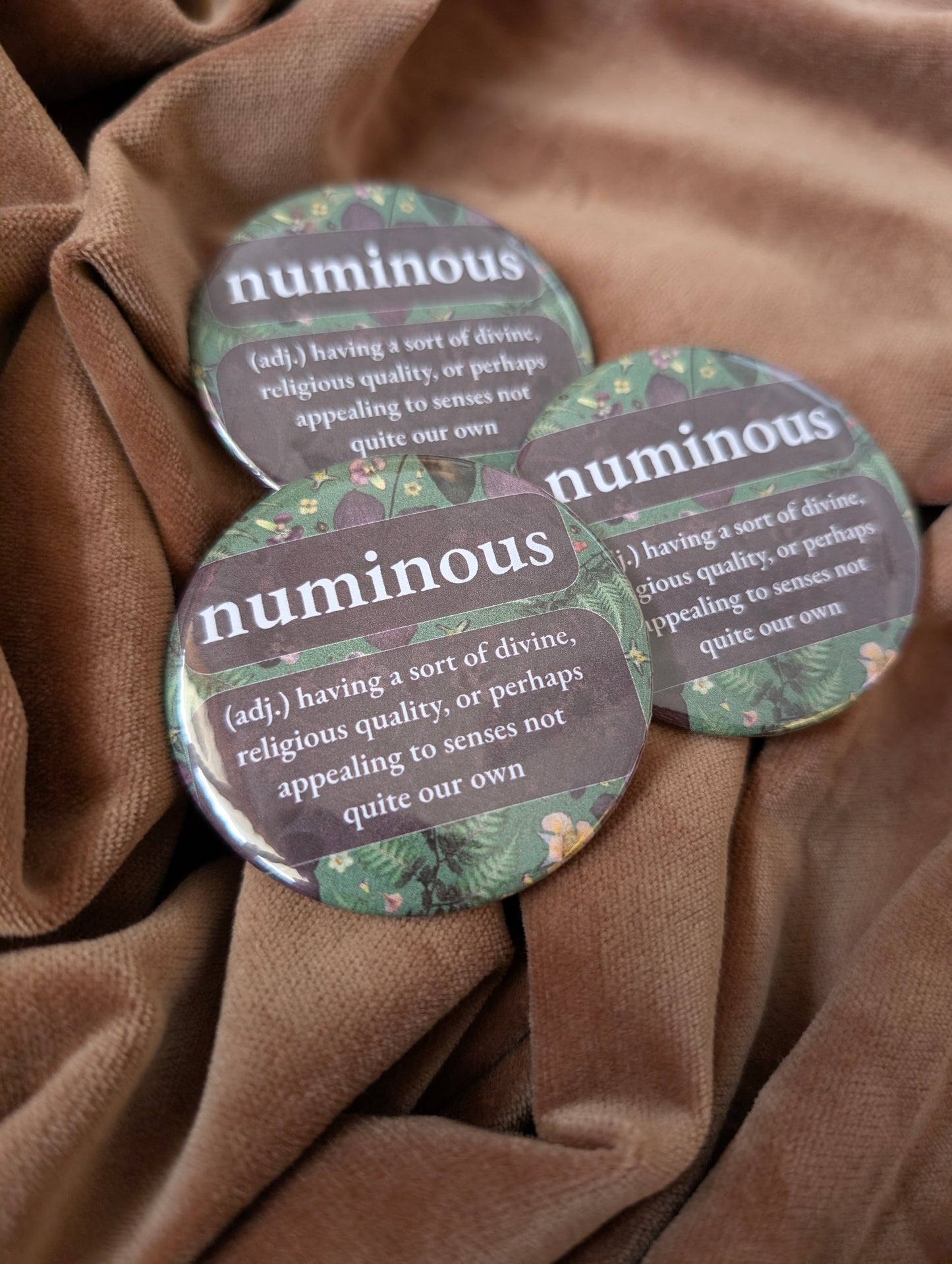 Numinous Button
